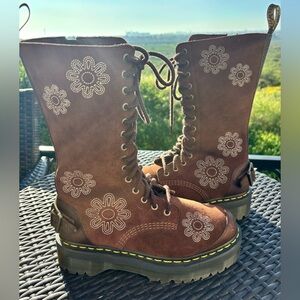 Dr Martens Brown Floral Embroidered Boots SZ10 VEUC